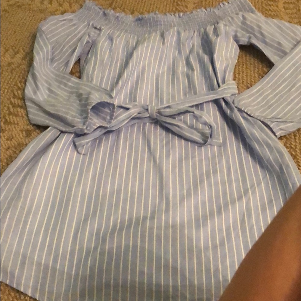 Off-shouled shirt dress w blue + white pinstripes
